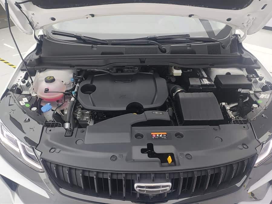 GEELY Coolray 2025 car image #11