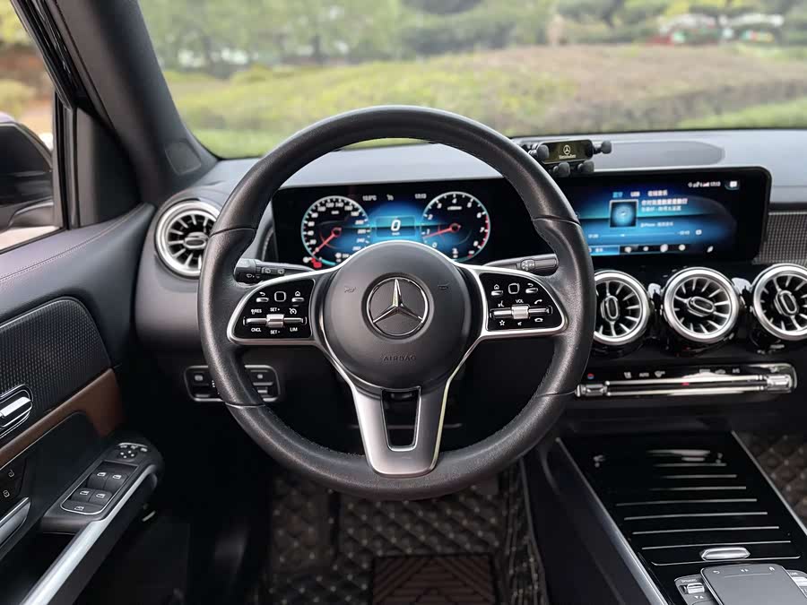 Mercedes-Benz GLB Class 2022 #11 Mercedes-Benz GLB Class 2022 car image #11