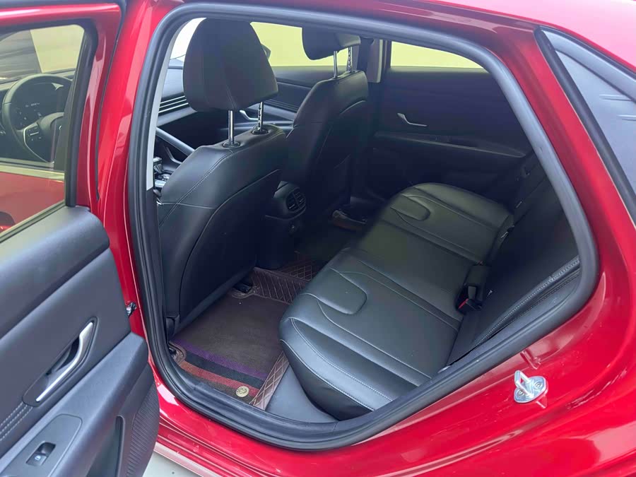 Hyundai Elantra 2022 car image #11