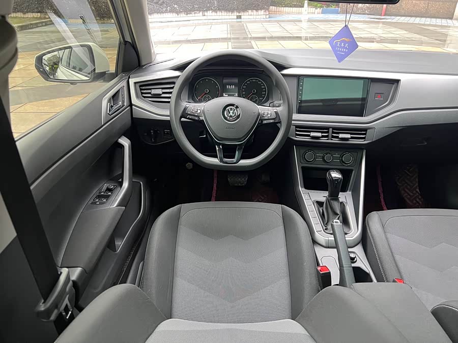Volkswagen Polo 2020 car image #11