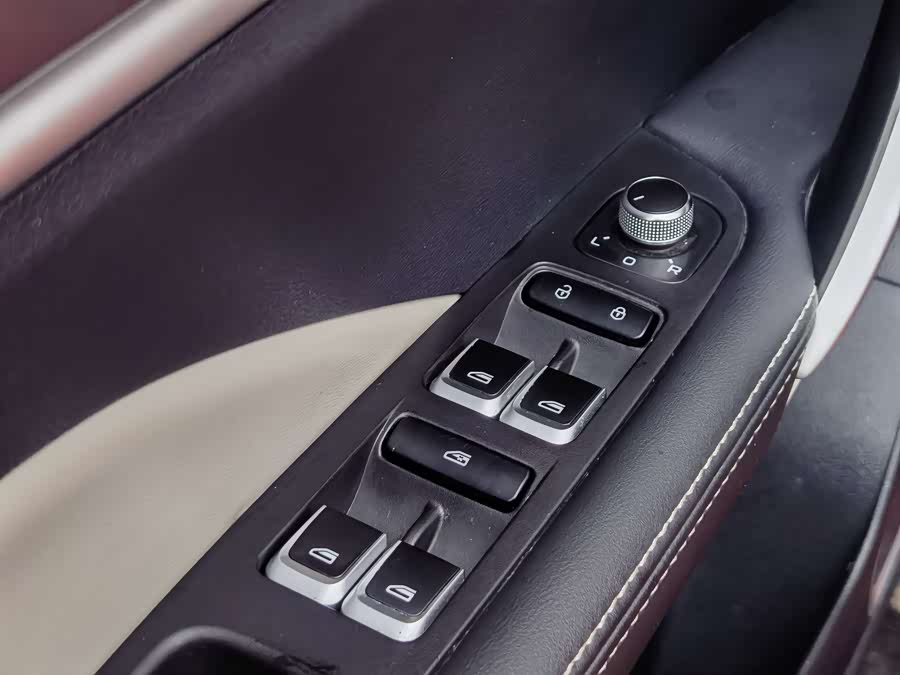 GEELY Coolray 2020 car image #11