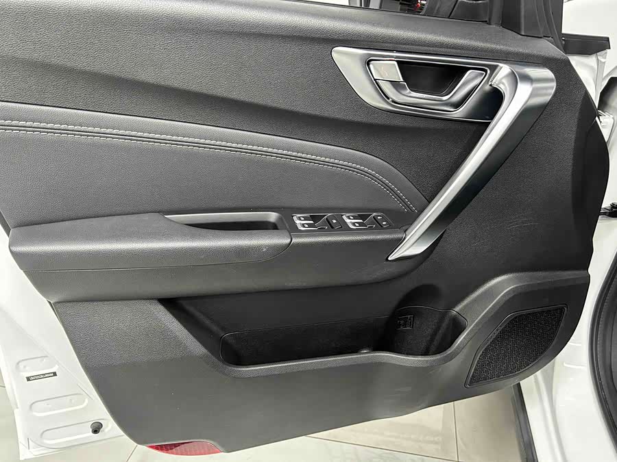 GEELY Vision X3 2020 car image #11