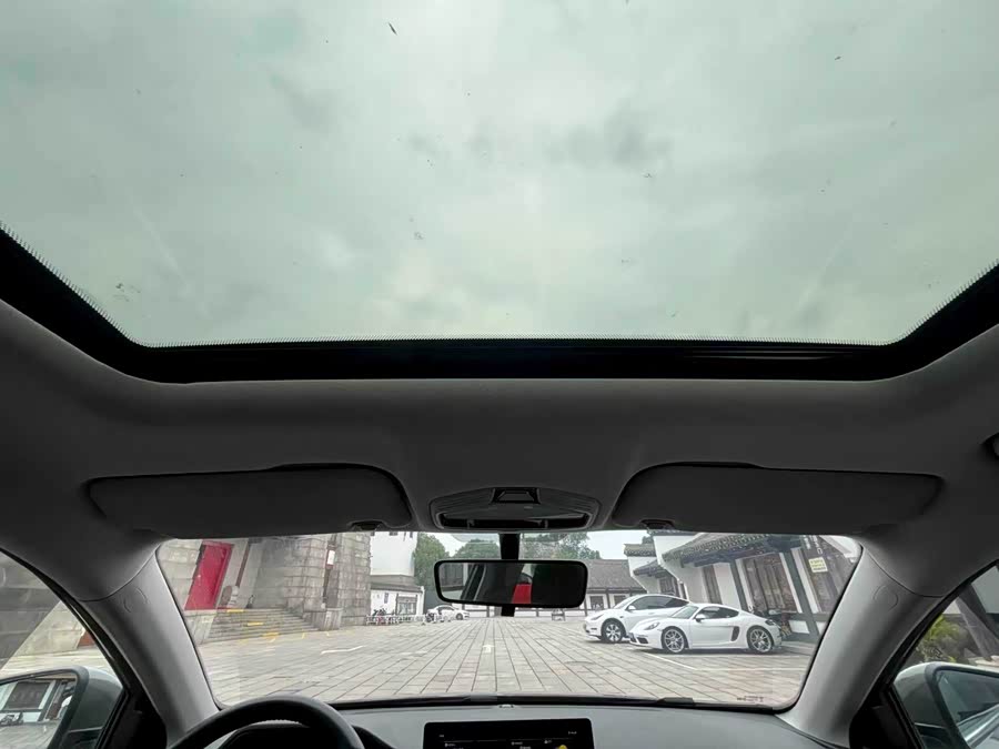 GEELY Emgrand 2021 car image #11