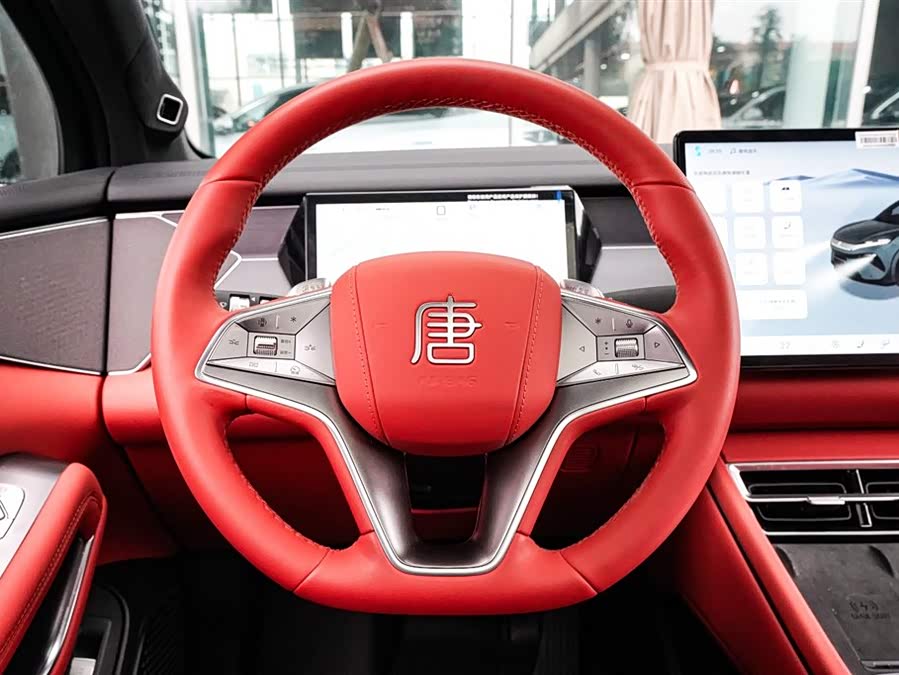 BYD Tang L 2025 immagine di auto #11