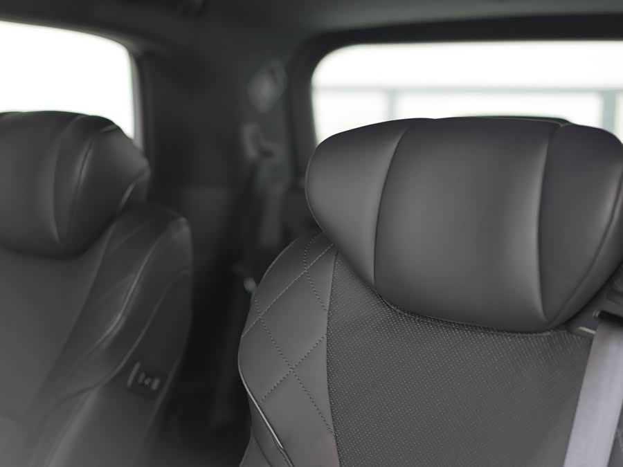 Toyota Vellfire imagem de carro #11