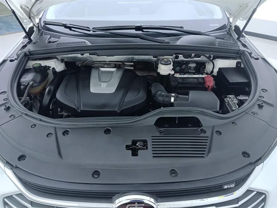 BYD Tang 2019 #11 BYD Tang 2019 car image #11