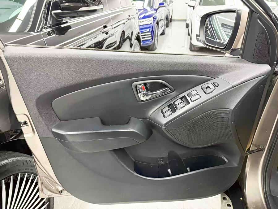 Hyundai ix35 2024 изображение автомобиля #11