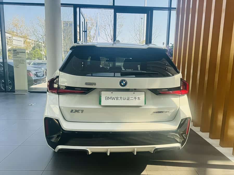 BMW iX1 2024 imagem de carro #11