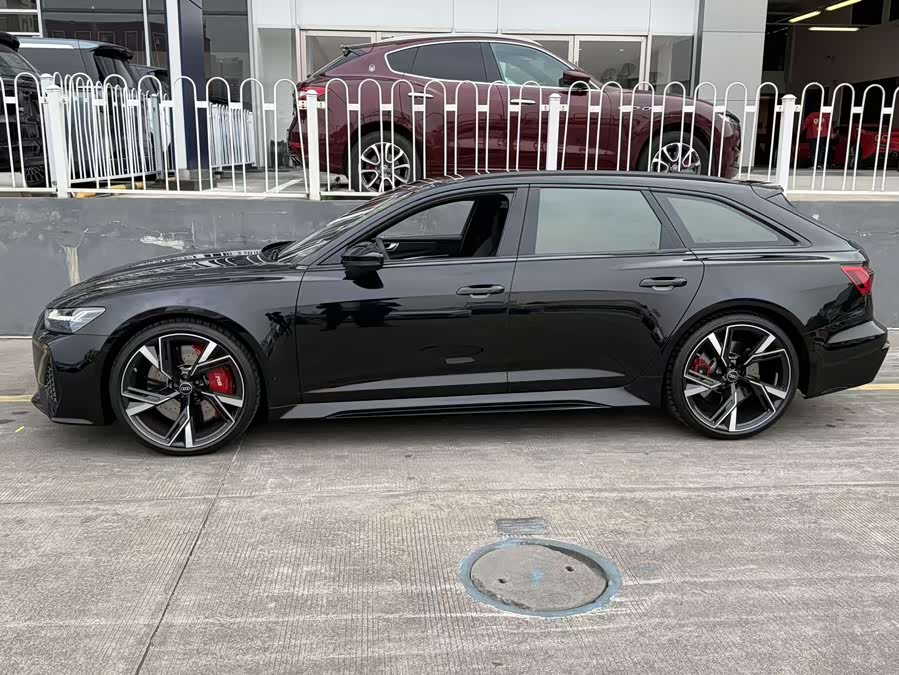 Audi RS 6 2023 immagine di auto #11