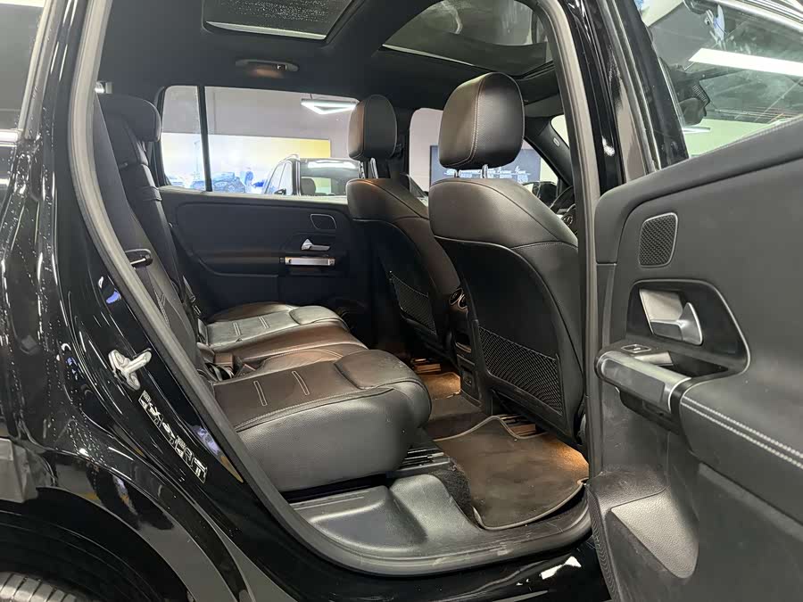 Mercedes-Benz 2022 car image #11