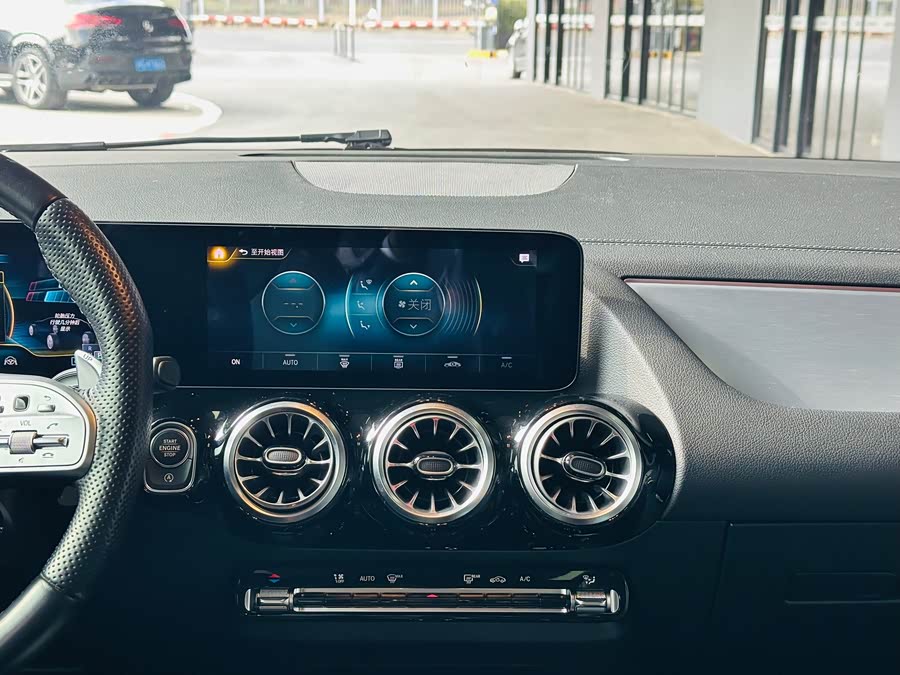 Mercedes-Benz GLA AMG 2022 #11 Mercedes-Benz GLA AMG 2022 car image #11