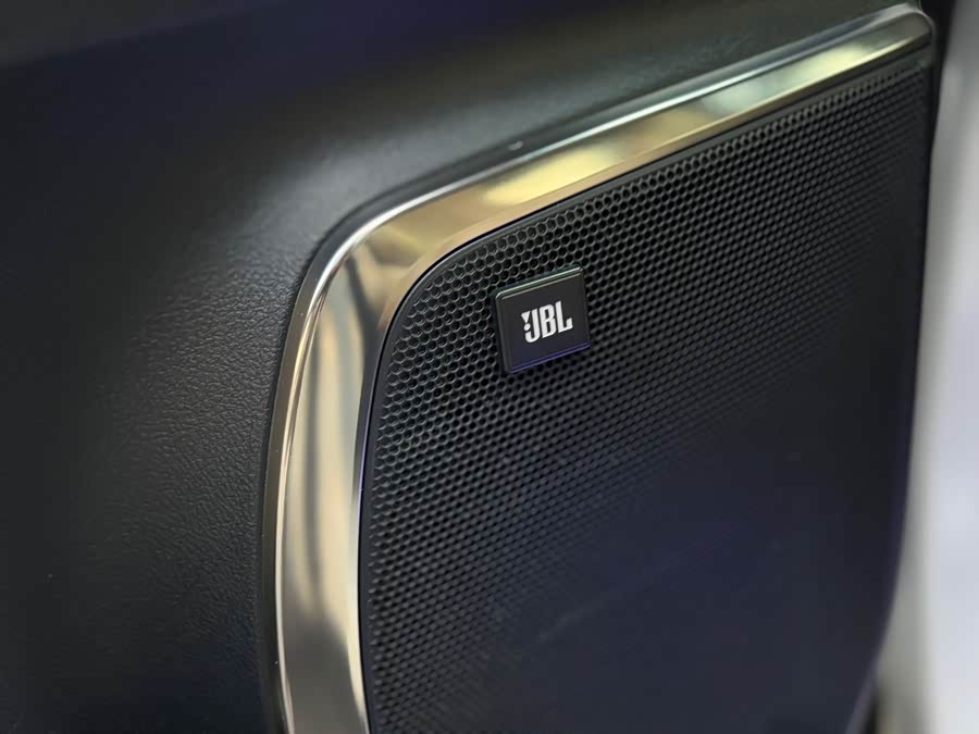 Toyota Alphard 2017 car image #11