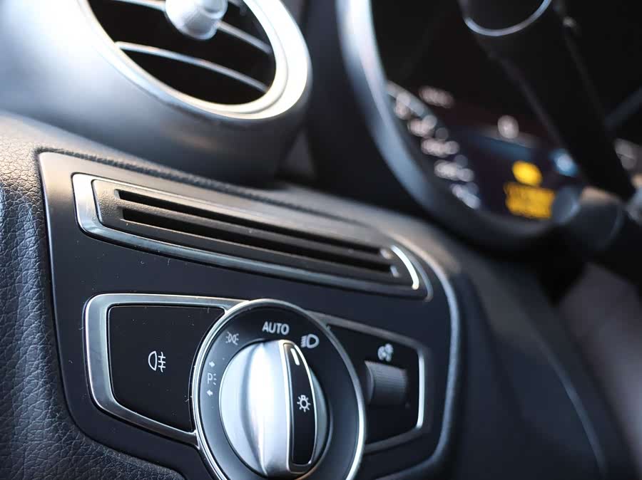 Mercedes-Benz GLC Class 2021 car image #11