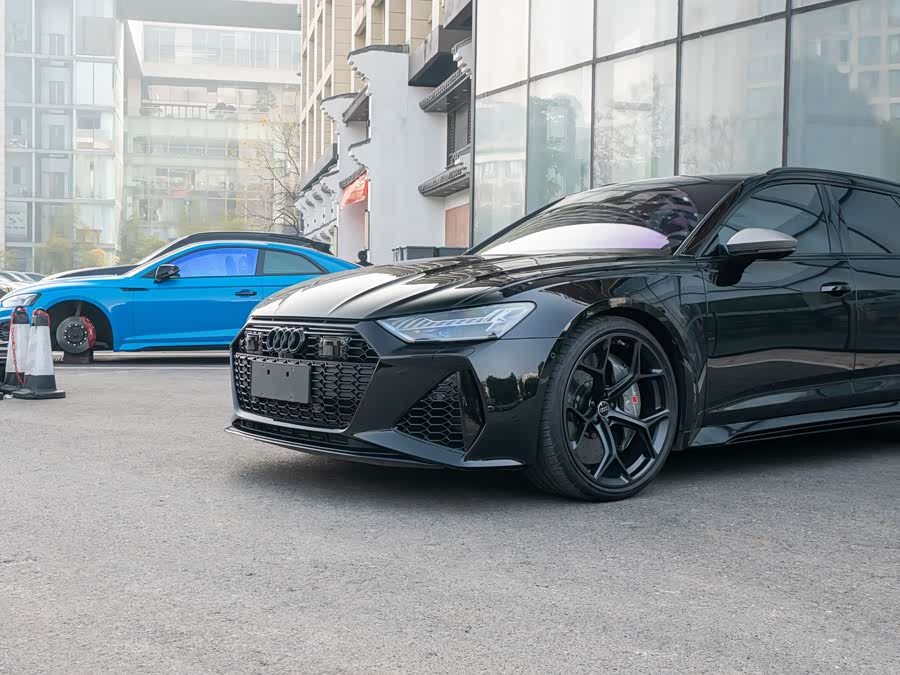 Audi RS 6 2023 car image #11