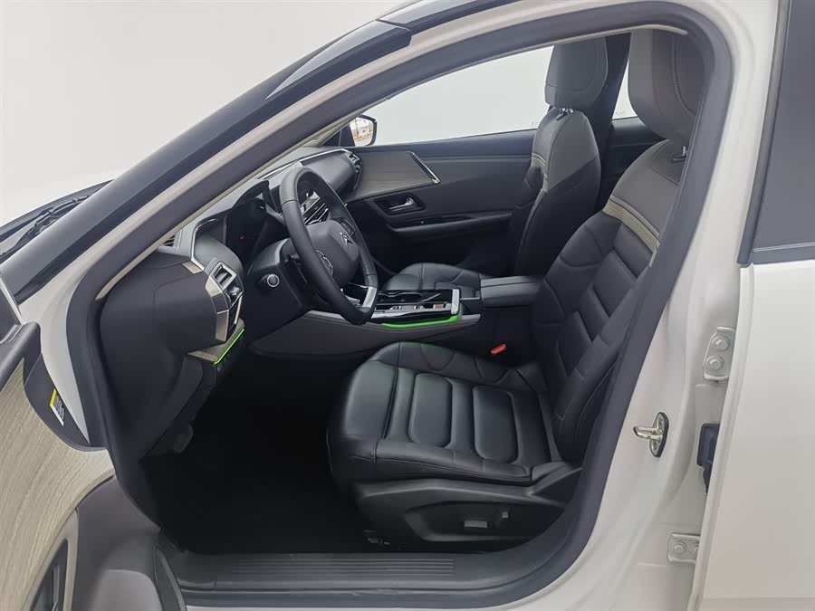 Citroen C5 X 2023 car image #11