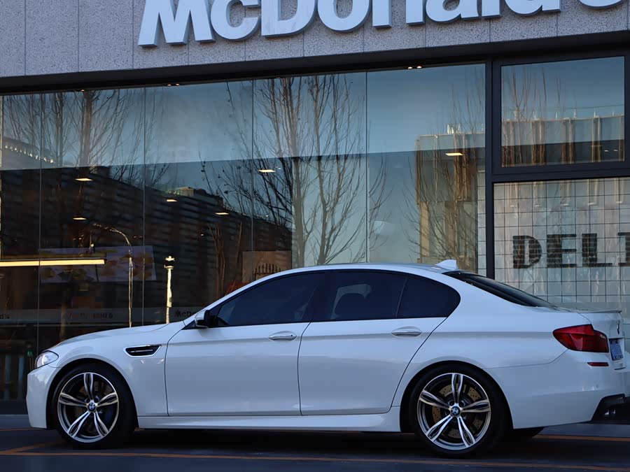 BMW M5 2013 #11 BMW M5 2013 car image #11