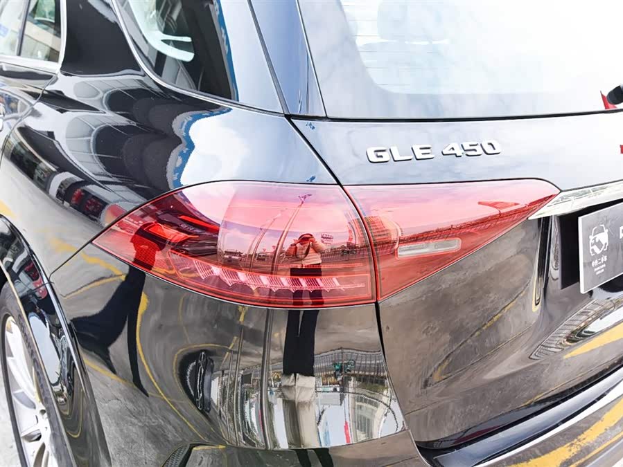 Mercedes-Benz GLE Class 2024 car image #11