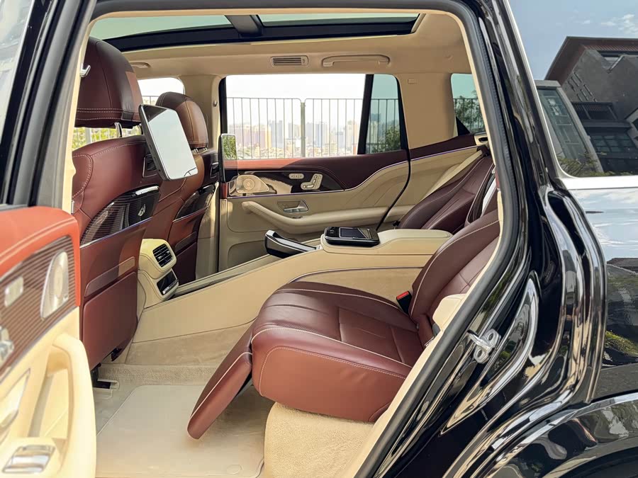 Mercedes-Benz Maybach GLS 2021 car image #11