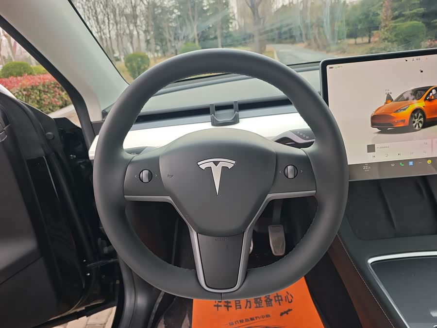 Tesla Model Y 2022 #11 Tesla Model Y 2022 car image #11