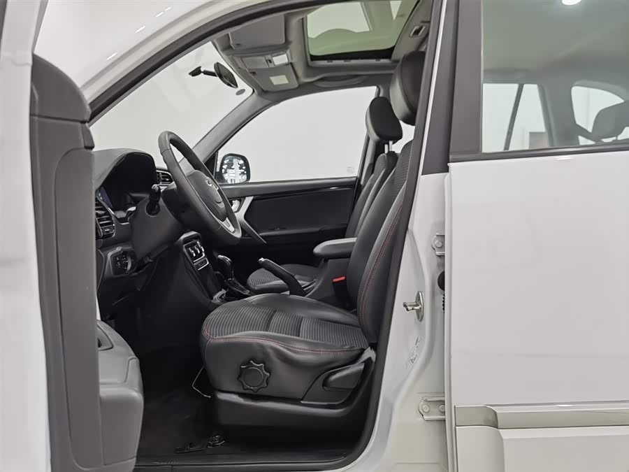 Chery Tiggo 3 2017 car image #11