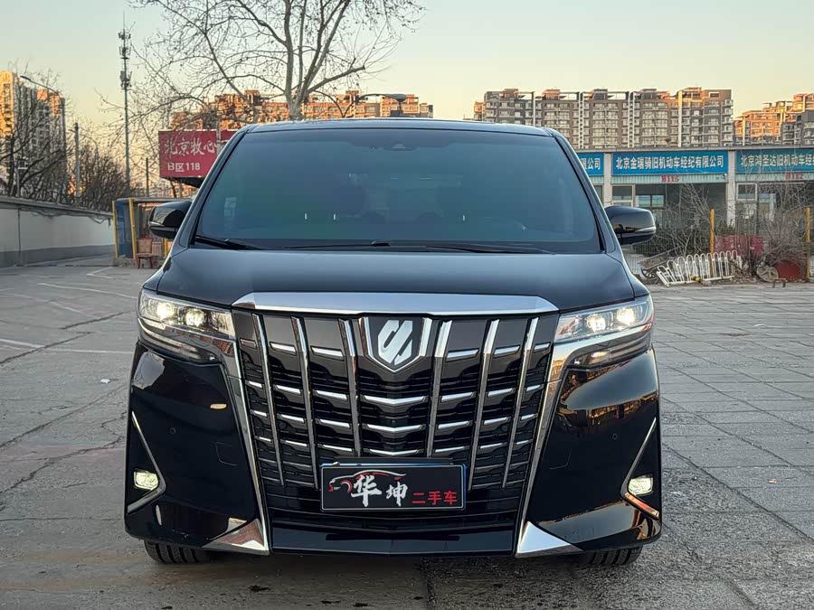 Toyota Alphard 2022 car image #11