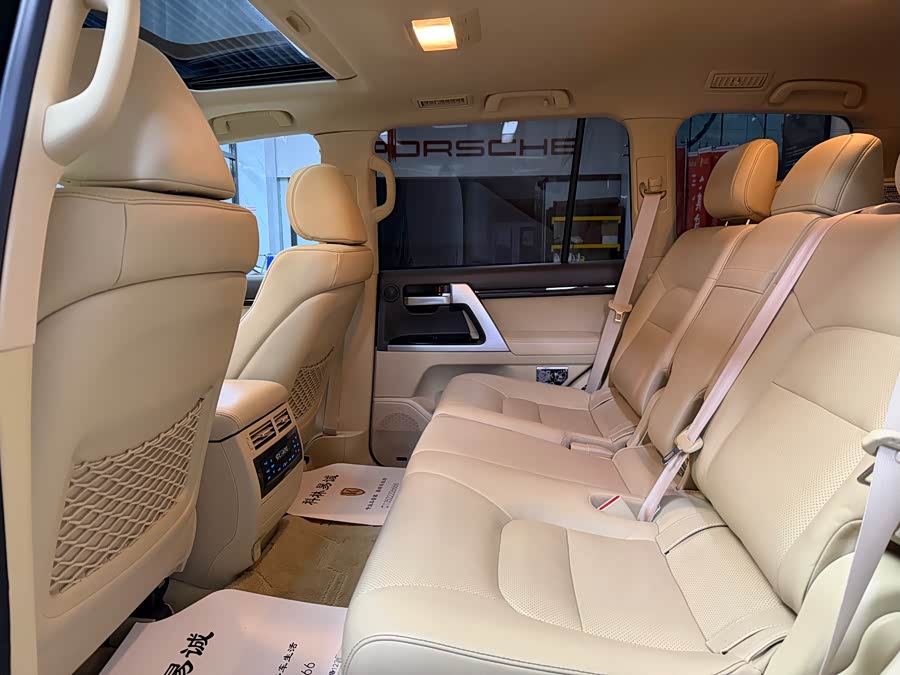 Toyota Land Cruiser 2016 immagine di auto #11