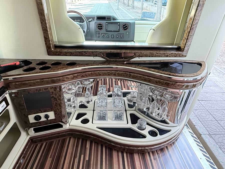 Ford E350 2015 #11 Ford E350 2015 car image #11