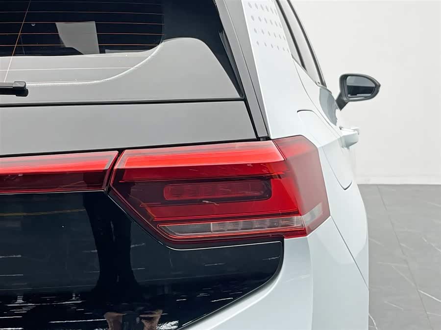 Volkswagen ID.3 2023 car image #11