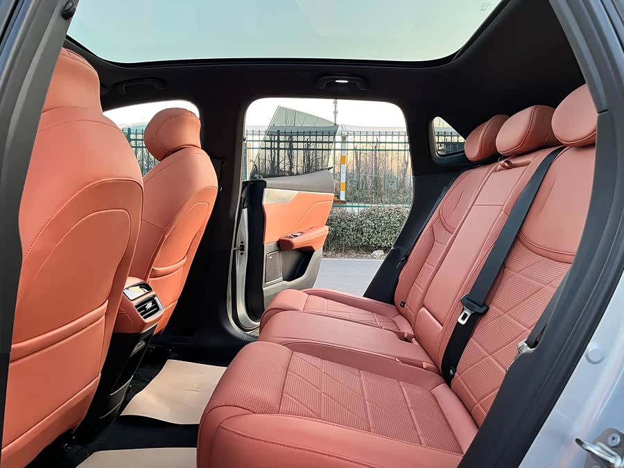 Deepal S05 2025 car image #11