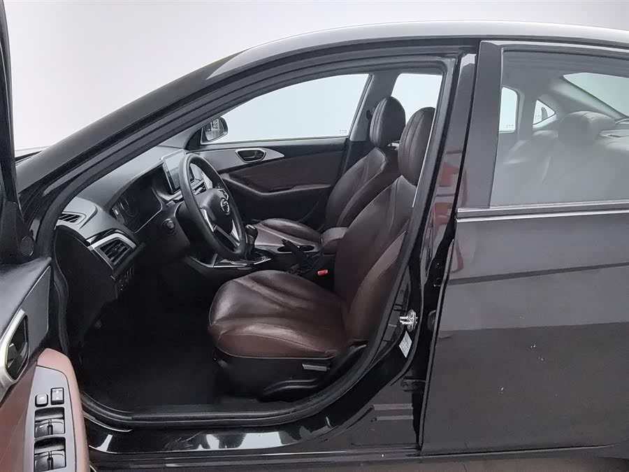 Soueast A5 Wing Dance 2019 car image #11