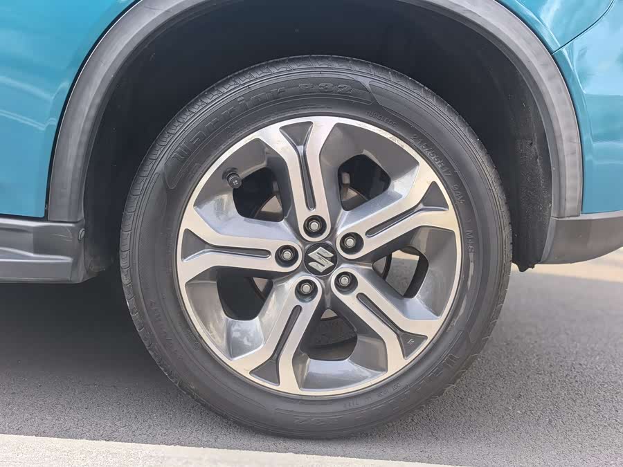 Suzuki Vitara 2016 car image #11