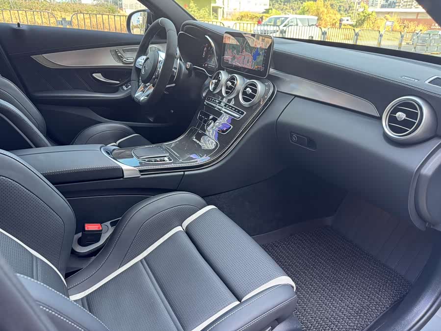 Mercedes-Benz C AMG 2023 immagine di auto #11