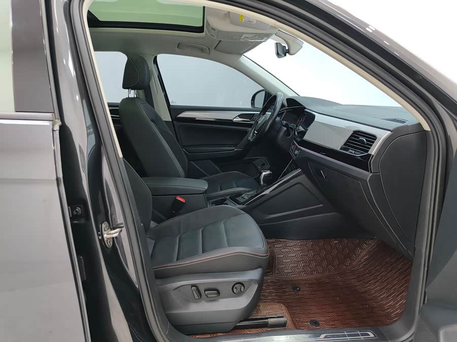 Volkswagen Tayron 2022 immagine di auto #11