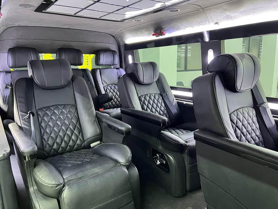 Toyota Hiace 2015 immagine di auto #11