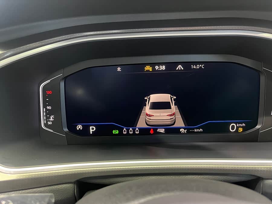 Volkswagen T-Roc 2025 car image #11