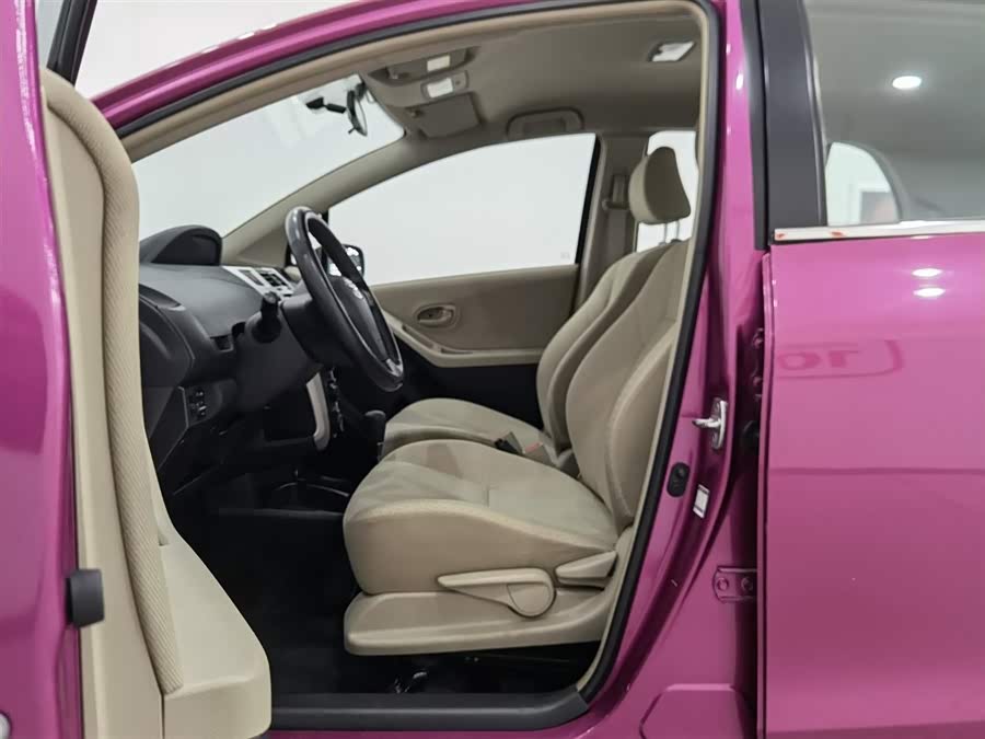 领航员 2013 汽车图片 #11