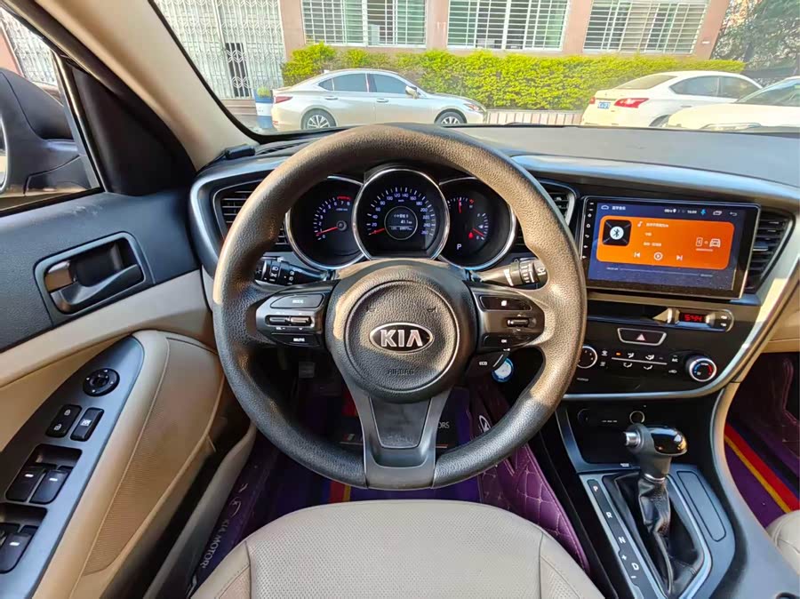 Kia K5 2016 car image #11