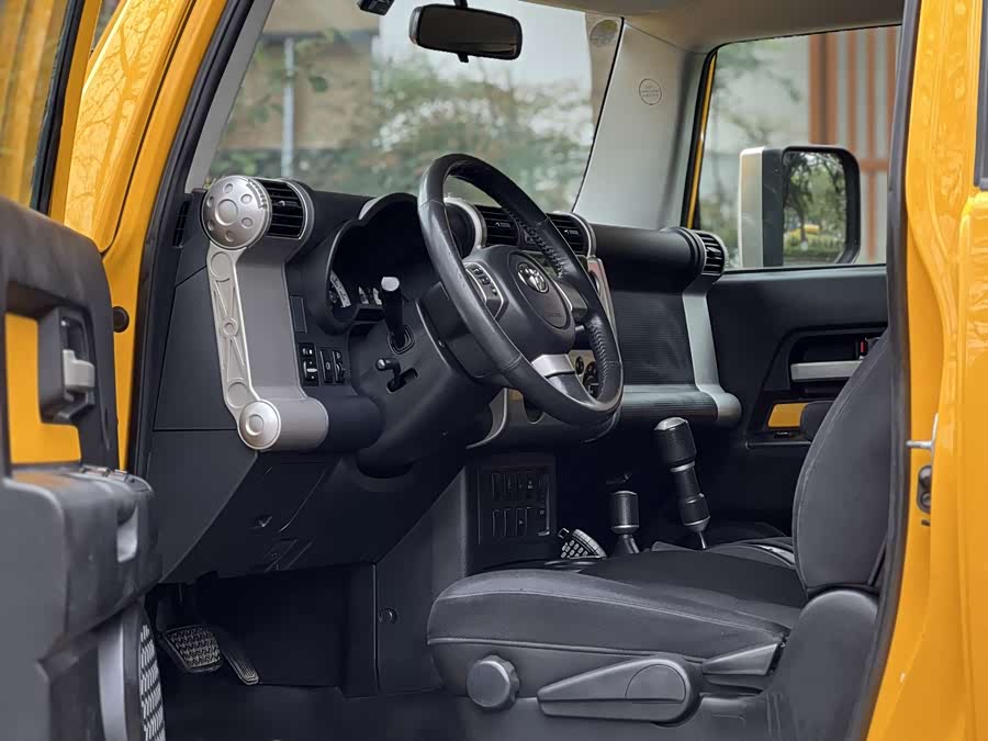 Toyota FJ Cruiser 2008 immagine di auto #11