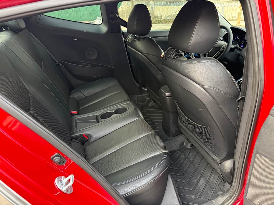 Hyundai Veloster 2013 صورة سيارة #11