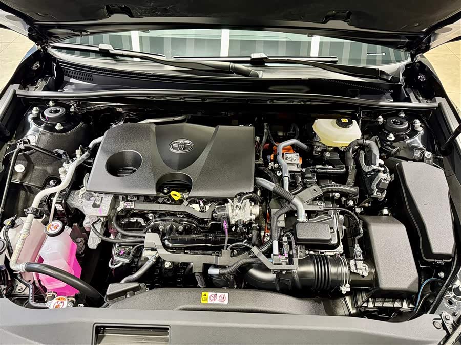 Toyota Camry 2025 car image #11