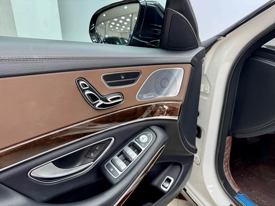 Mercedes-Benz S Class 2017 car image #11