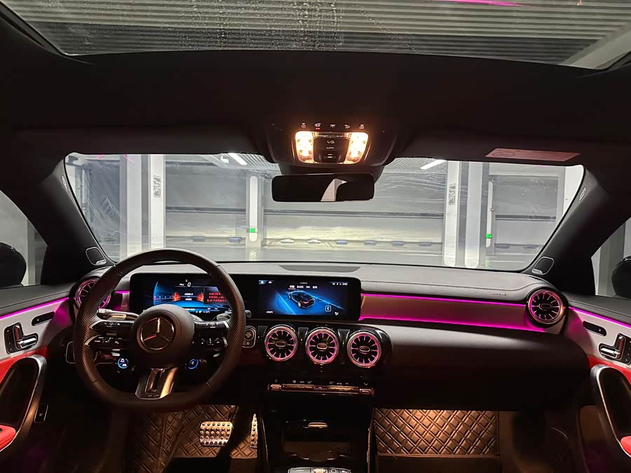 Mercedes-Benz CLA AMG 2025 imagem de carro #11