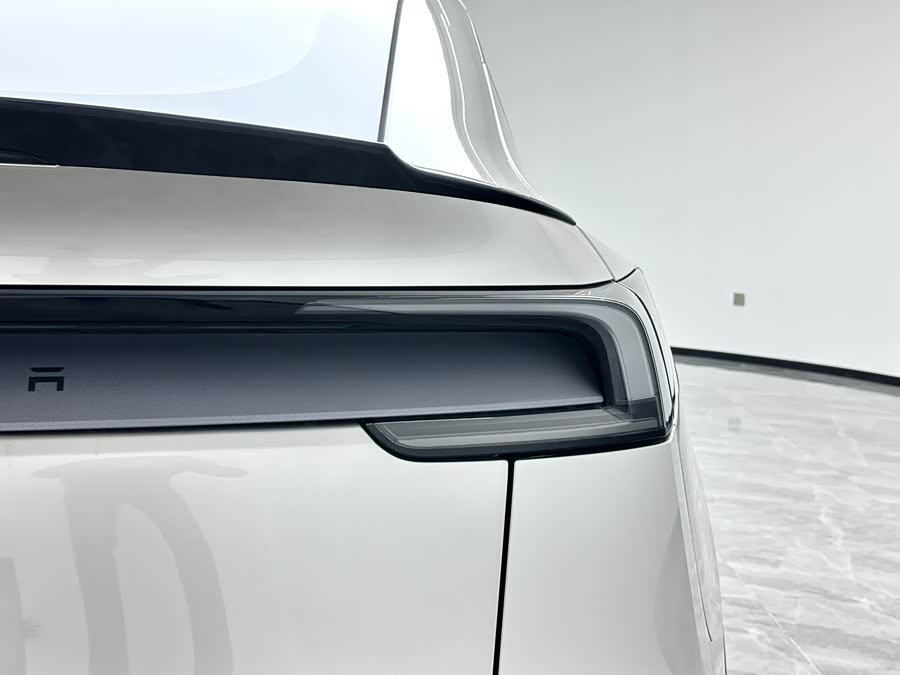特斯拉 Model Y L 2025 汽车图片 #11