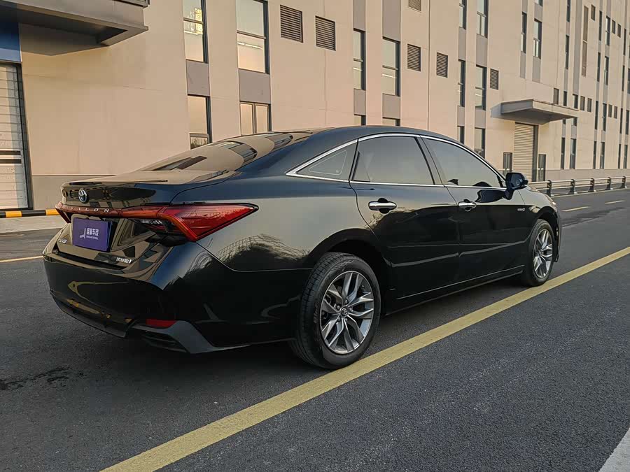 Toyota Avalon 2022 car image #11