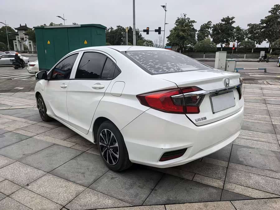 Honda Greiz 2018 car image #11