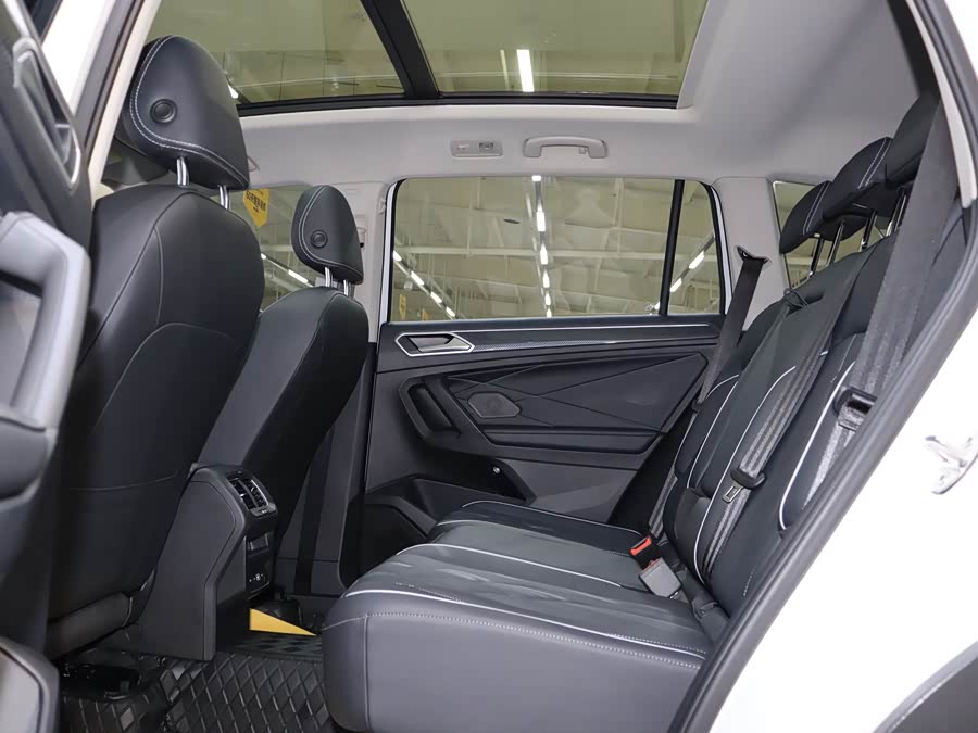 Volkswagen Tiguan L 2024 #11 Volkswagen Tiguan L 2024 car image #11