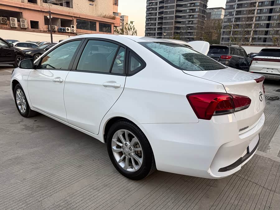 Soueast 2019 #11 Soueast 2019 car image #11