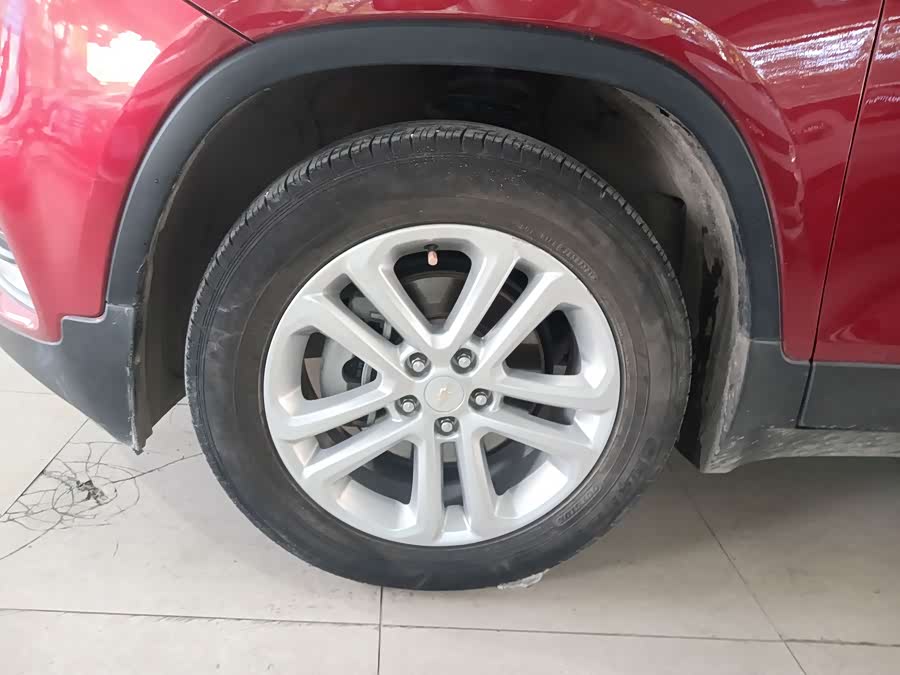 Chevrolet Tracker 2018 immagine di auto #11