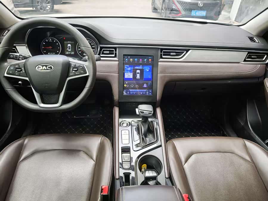 JAC 2020 #11 JAC 2020 immagine di auto #11