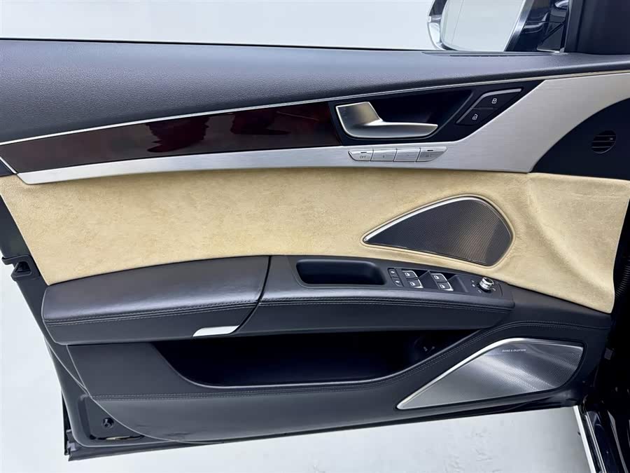 Audi A8 2012 imagen de coche #11